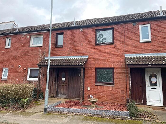 3 Bedroom Terraced House For Sale In Haselrig Square, Camp Hill, Northampton, NN4