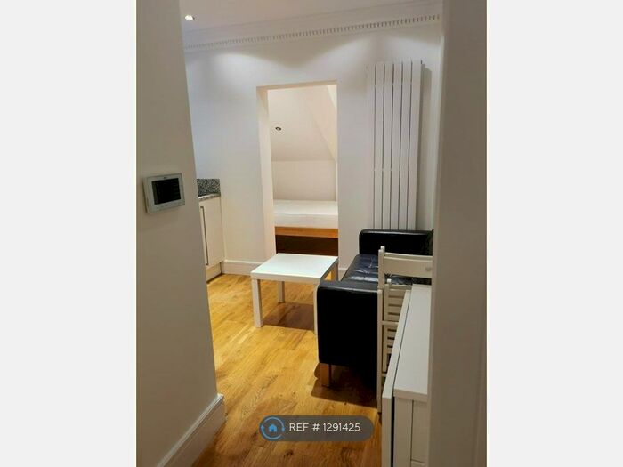 Studio To Rent In Fitzjohns Avenue, London NW3
