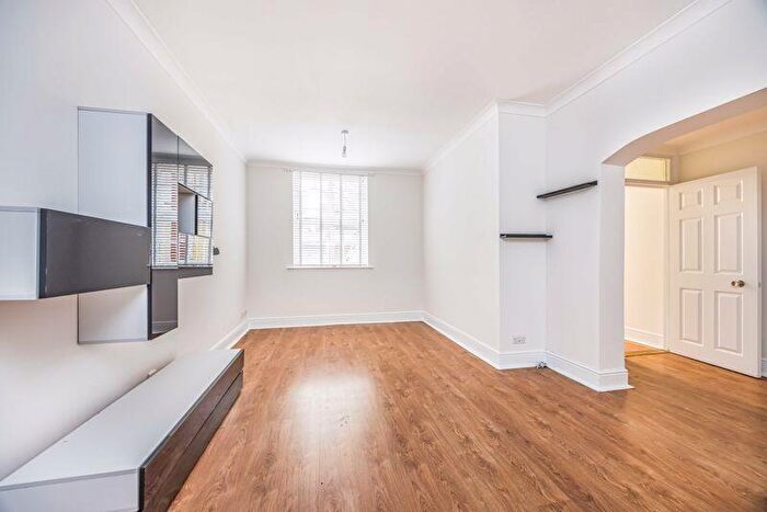 2 Bedroom Apartment To Rent In Lawrence Road, Southsea, PO5