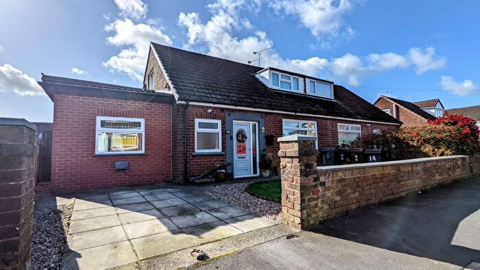 3 Bedroom Semi-Detached House For Sale In Digmoor Drive, Skelmersdale, WN8