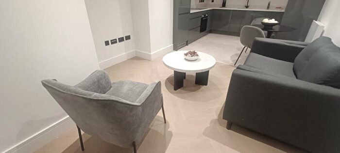 1 Bedroom Apartment To Rent In Picture House Apartment C, Long Row, NG1