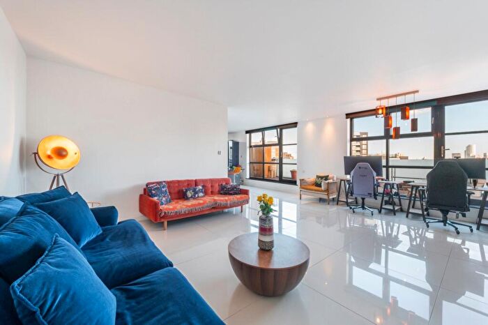 2 Bedroom Flat For Sale In Carmine Wharf, Copenhagen Place, E14