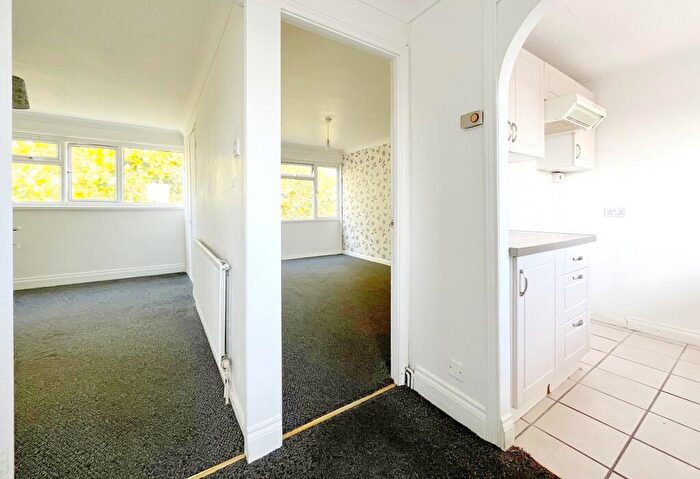 1 Bedroom Apartment For Sale In The Knares, Lee Chapel South, Basildon, Essex, SS16