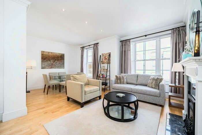 3 Bedroom Flat To Rent In Balvaird Place, London, SW1V