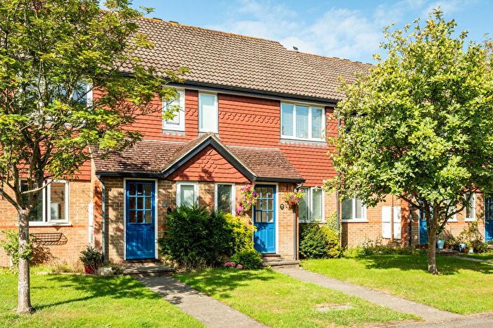 1 Bedroom Flat For Sale In Woodfield, Whittaker Court Woodfield, KT21