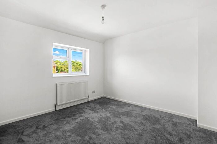 3 Bedroom End Of Terrace House For Sale In Berkeley Close, Whittington, Worcester., WR5