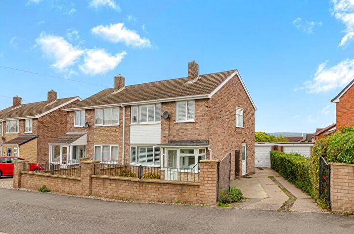 3 Bedroom Semi-Detached House For Sale In Totley Mount, Chesterfield, S43