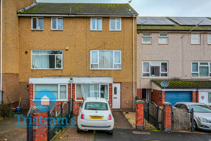 4 Bedroom Semi-Detached House To Rent In Palmerston Gardens, Nottingham City Centre, NG3