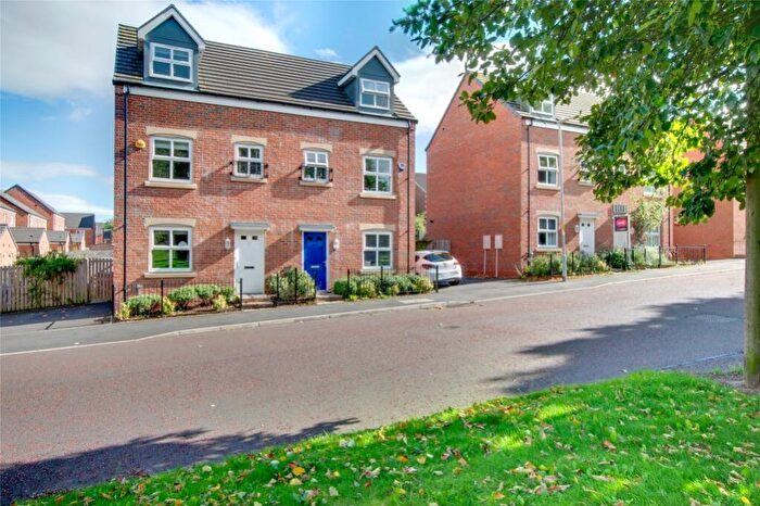 3 Bedroom Semi-Detached House To Rent In Angel Avenue, Gateshead, Tyne And Wear, NE8