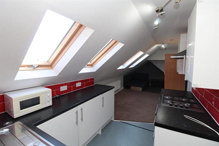 1 Bedroom Flat To Rent In Monthermer Road, Roath, CF24