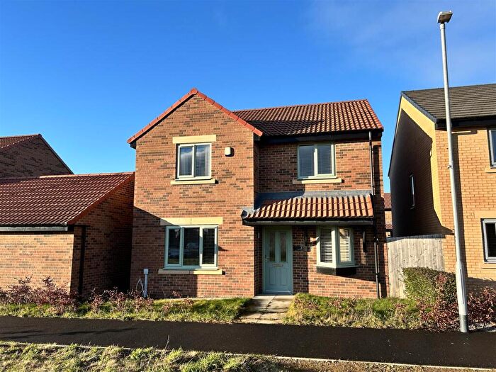 4 Bedroom Detached House For Sale In John's Garth, Darlington, DL2