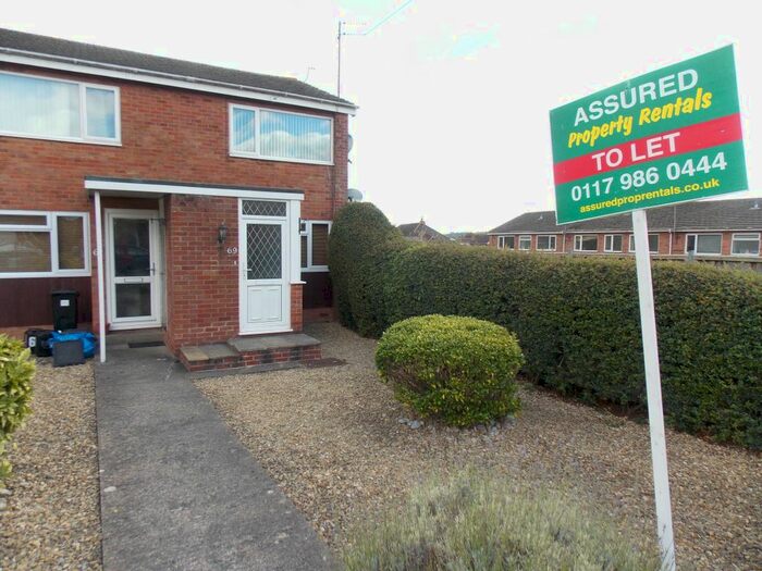 2 Bedroom Flat To Rent In Chandag Road, Keynsham, Bristol, BS31