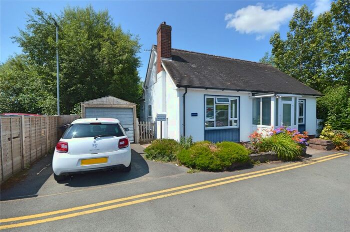 3 Bedroom Bungalow For Sale In Pool Road, Newtown, Powys, SY16