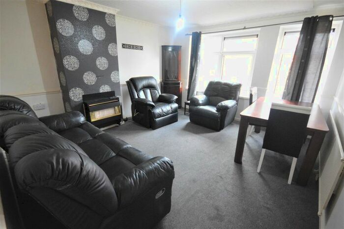 1 Bedroom Flat To Rent In Claydon Road, Leicester, LE5