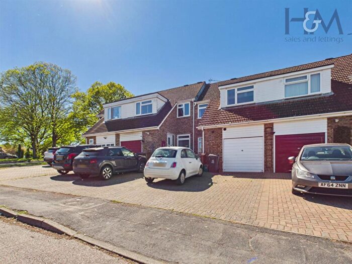4 Bedroom Terraced House For Sale In Woburn Close, Stevenage, Hertfordshire, ., SG2