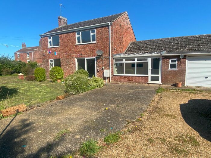 3 Bedroom Detached House To Rent In Hall Hills, Tattershall Road, Boston, PE21