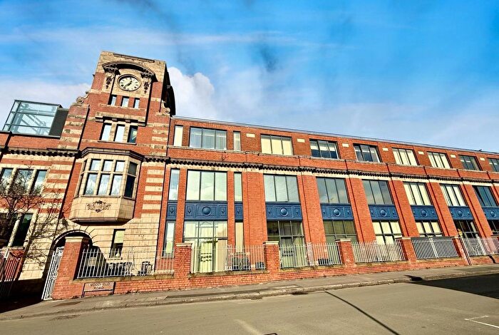 1 Bedroom Flat To Rent In Woodfield Road, Altrincham, WA14