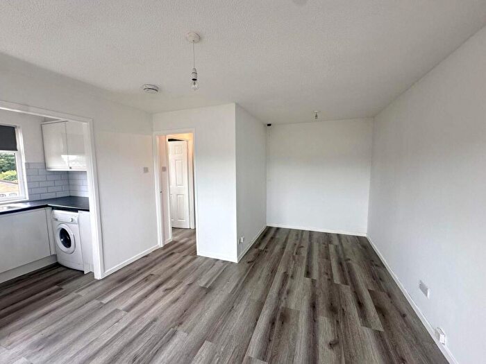 Studio To Rent In Rosedale, Wallsend, NE28