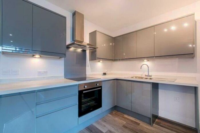 1 Bedroom Apartment To Rent In Porchester House, Croham Road, South Croydon, CR2