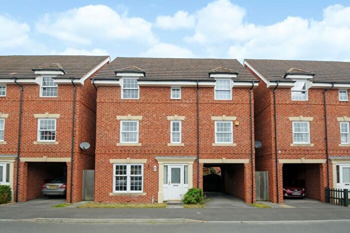 5 Bedroom Detached House To Rent In Thatcham, Kennet Heath, RG19