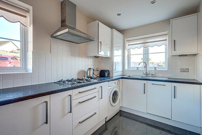 3 Bedroom Detached Bungalow For Sale In Hylands Grove, Leigh-on-sea, SS9