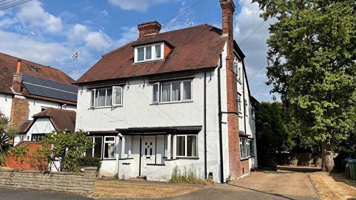 2 Bedroom Flat To Rent In York Road, Woking, GU22