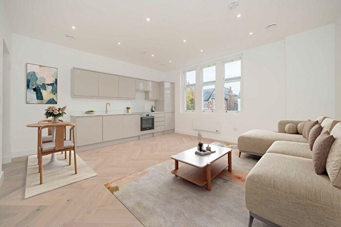 1 Bedroom Flat For Sale In Gordon Road, Ealing, W5