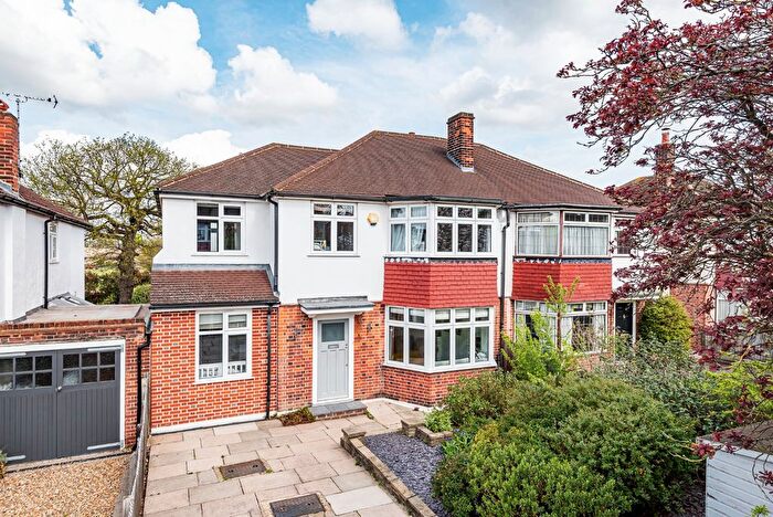 5 Bedroom Semi Detached House For Sale In Upwood Road, Lee, London, SE12