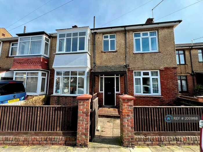 3 Bedroom End Of Terrace House To Rent In Fernhurst Road, Southsea, PO4