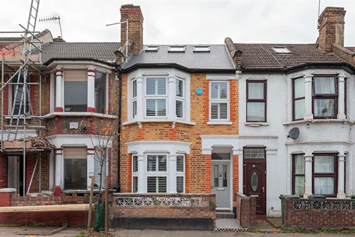 3 Bedroom Property To Rent In Chingford Road, London, E17