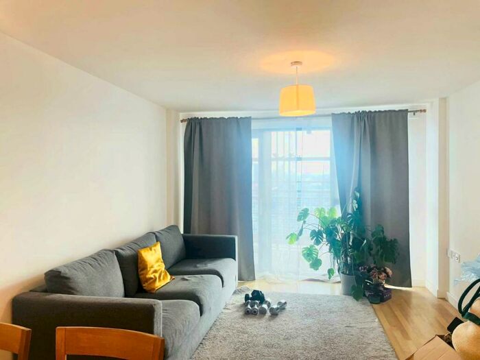 1 Bedroom Flat To Rent In Forest Lane, Stratford, E15