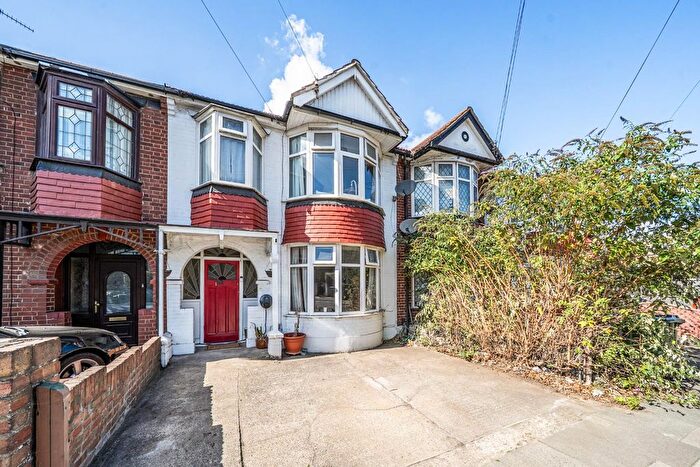 3 Bedroom Terraced House For Sale In Basildon Road, London, SE2
