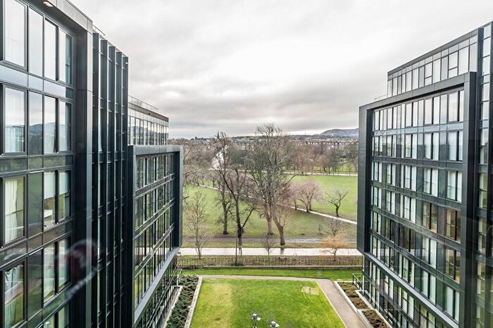 2 Bedroom Apartment For Sale In Simpson Loan, Edinburgh, EH3