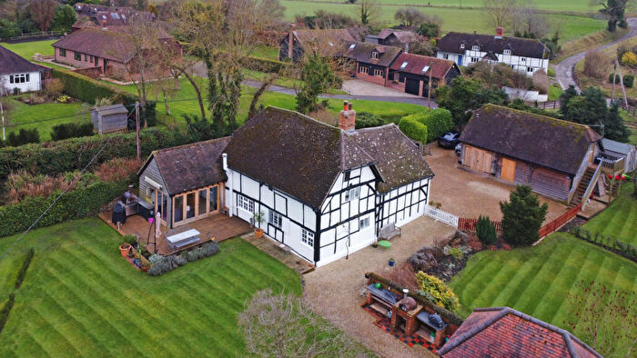 3 Bedroom Detached House For Sale In Ginge Road, West Hendred, Wantage, Oxfordshire, OX12