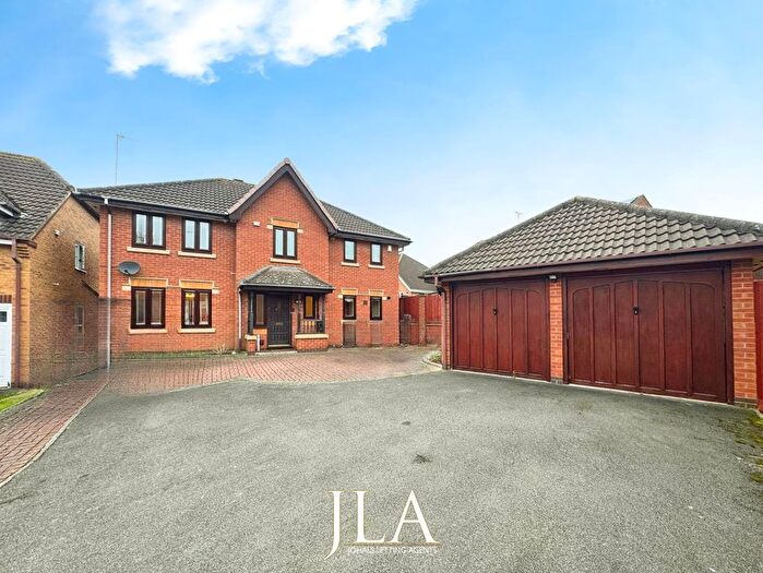 4 Bedroom Detached House To Rent In Hollybank Close, Hamilton, Leicester, LE5