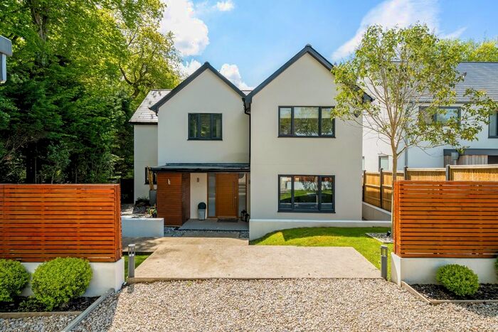 4 Bedroom Detached House To Rent In Blunts Wood Road, Haywards Heath, RH16