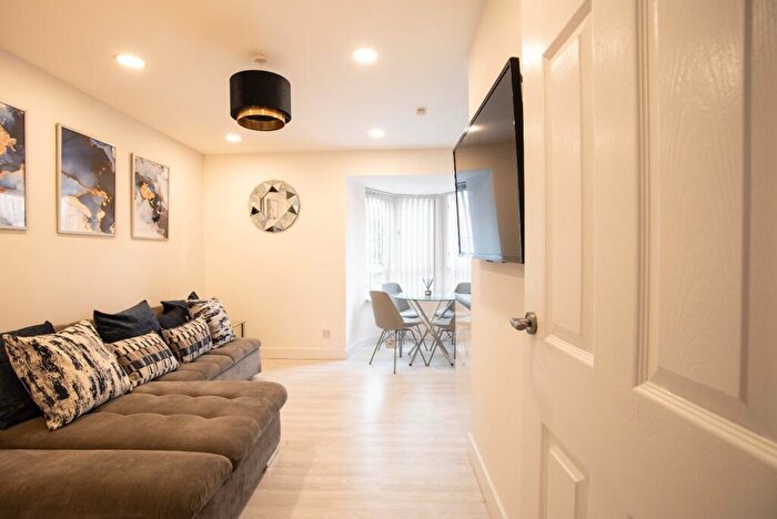 1 Bedroom Flat To Rent In Dorset Street, Glasgow, Glasgow City, G3