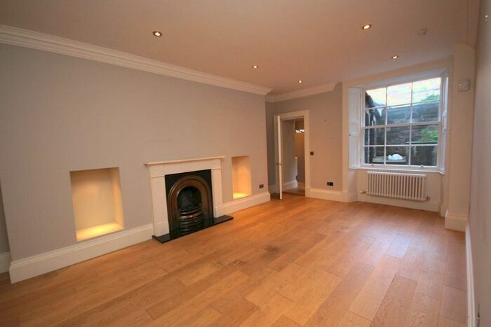 2 Bedroom Flat To Rent In Manor Place, Edinburgh, EH3