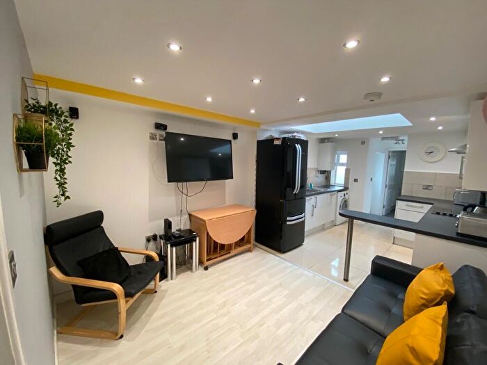 6 Bedroom House To Rent In George Road, Selly Oak, West Midlands, B29