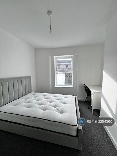 4 Bedroom Semi-Detached House To Rent In Beaumont Street, Bristol, BS5