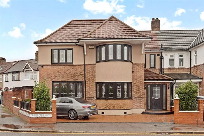 5 Bedroom Semi Detached House For Sale In South Park Drive, Ilford, IG3