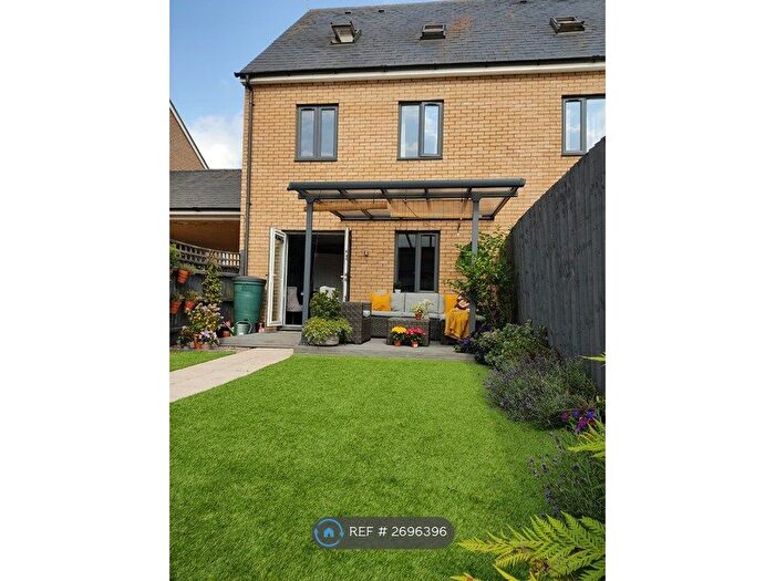 4 Bedroom Semi Detached House To Rent In Selkirk Drive, Oakridge Park, Milton Keynes, MK14