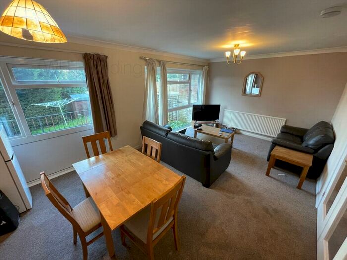 4 Bedroom Semi-Detached House To Rent In Westerham Close, Canterbury, CT2