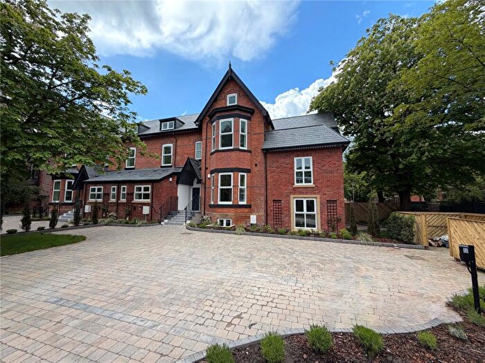 4 Bedroom End Of Terrace House For Sale In Lapwing Lane, West Didsbury, M20