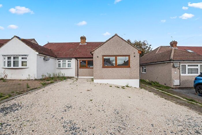 3 Bedroom Semi-Detached Bungalow For Sale In Balmoral Road, Sutton At Hone, Dartford, DA4