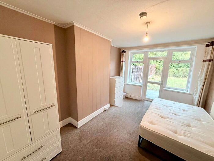 1 Bedroom Semi-Detached House To Rent In Talbot Road, Fallowfield, M14