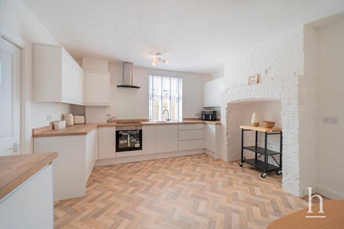 1 Bedroom Flat For Sale In North Parade, Hoylake, CH47