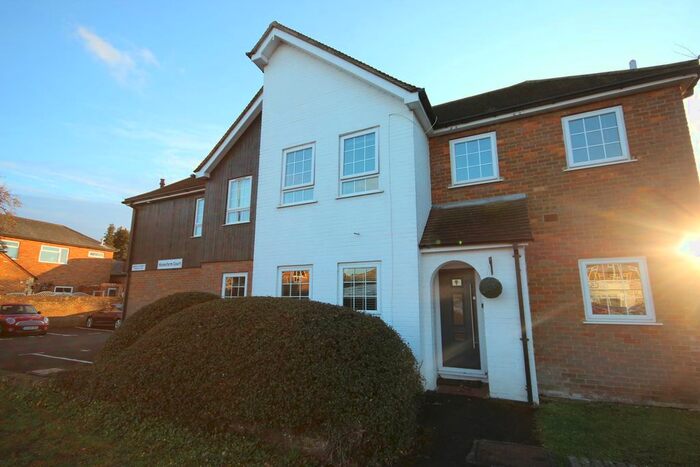 2 Bedroom Flat To Rent In Narcot Lane, Chalfont St Giles, HP8