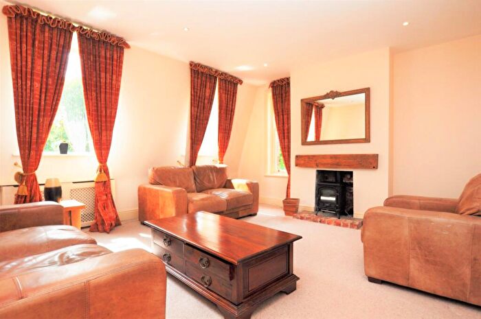2 Bedroom Maisonette To Rent In Jesmond Park West, Newcastle Upon Tyne, NE7