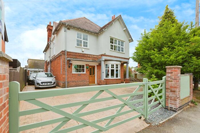 4 Bedroom Detached House For Sale In Lutterworth Road, Blaby, LE8